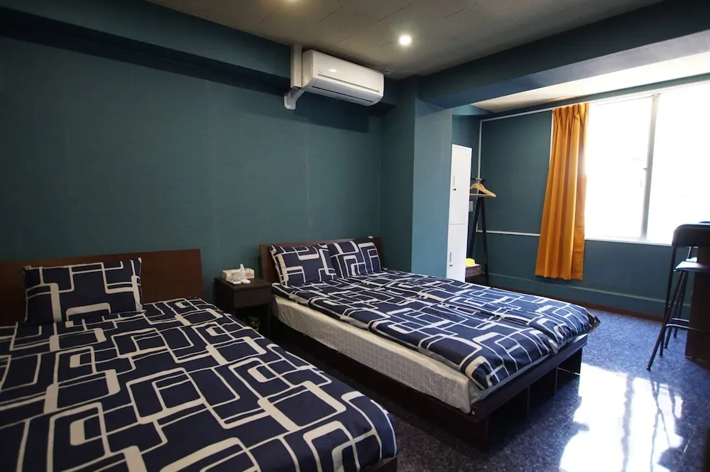 Double room (twin beds)