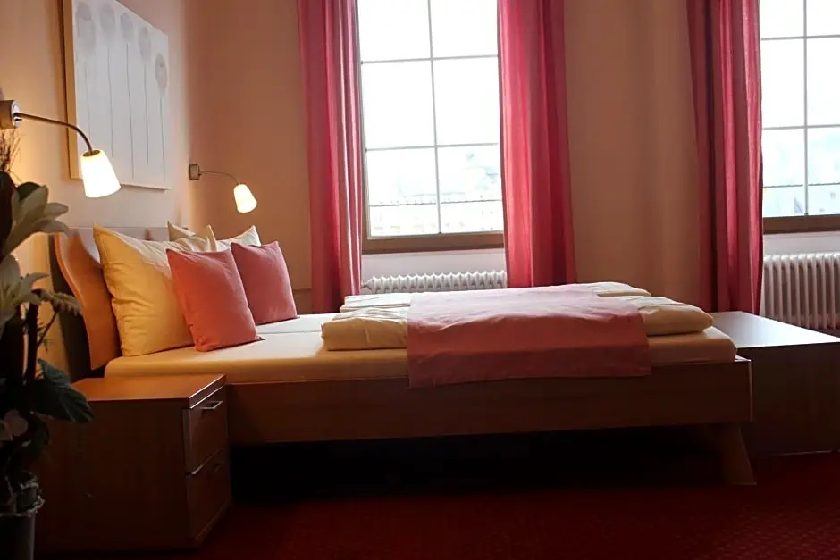 Hotel Römischer Kaiser - Chambres