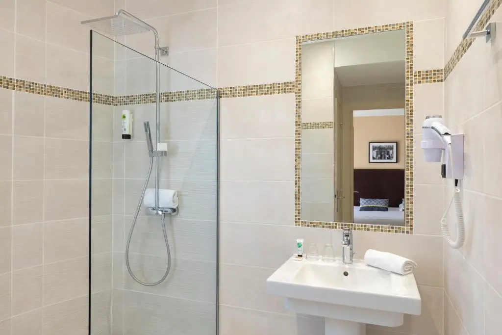 Hôtel Locarno Nice - Chambres