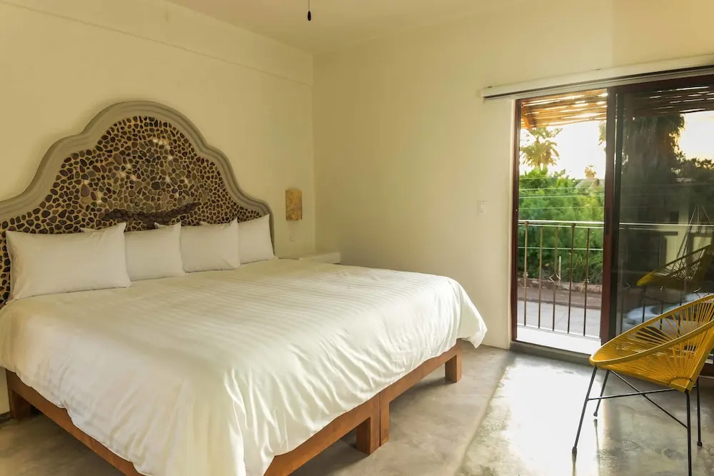 Double Junior Suite (full double bed)