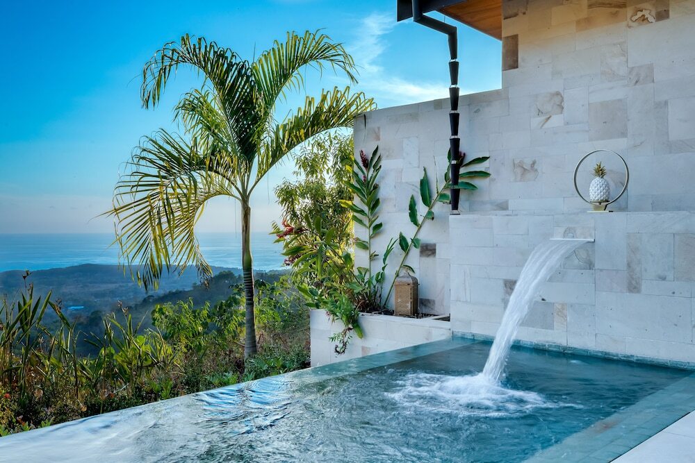 Golden Pineapple Villas by null