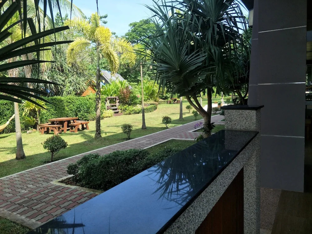 Lanta Intanin Resort - Chambres