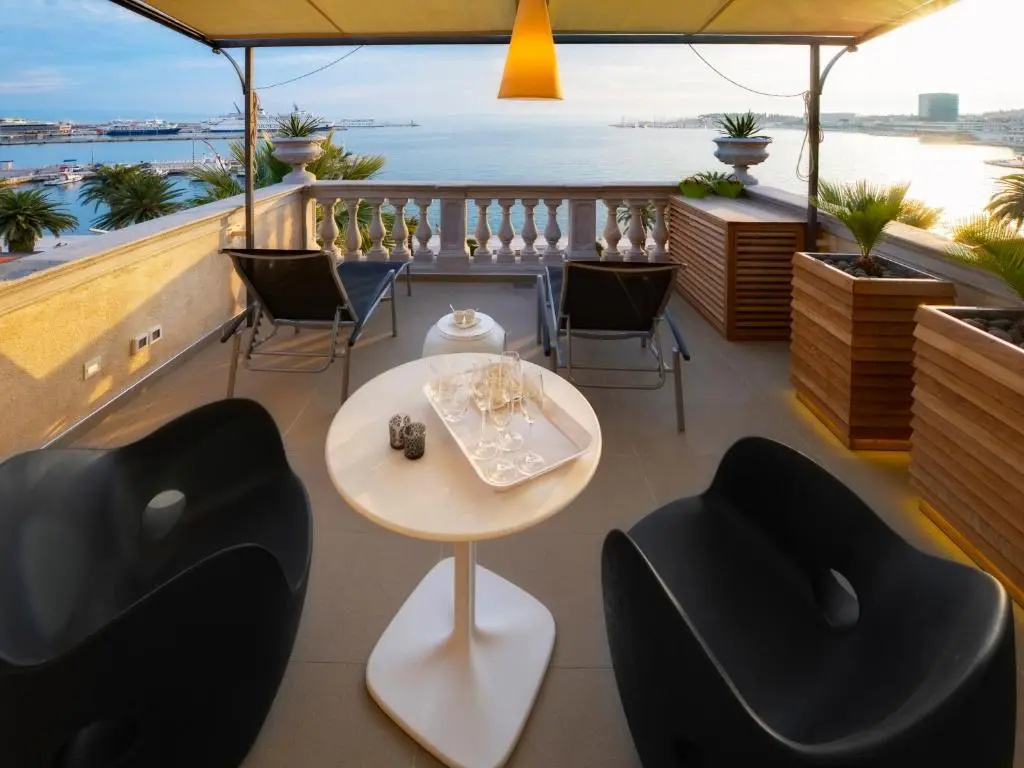 Luxury Suite with sea view