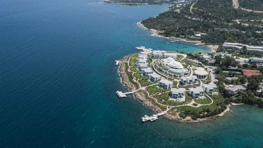 Beach & Waterfront