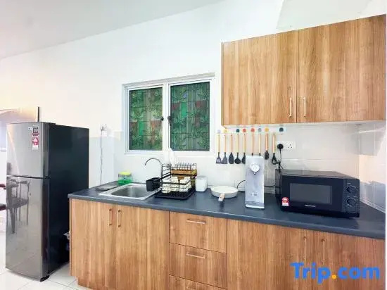 Spacious 2Bedroom Suite At Alanis Residence Sepang