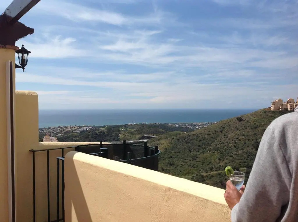 2 Bed penthouse, rooftop terrace, panoramic views