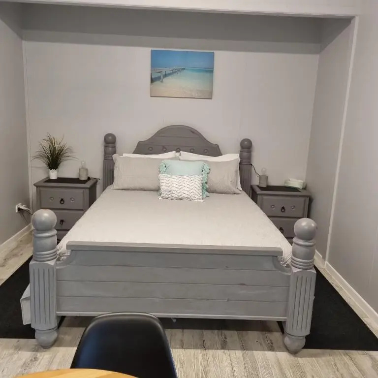 Deluxe Double room (full double bed)