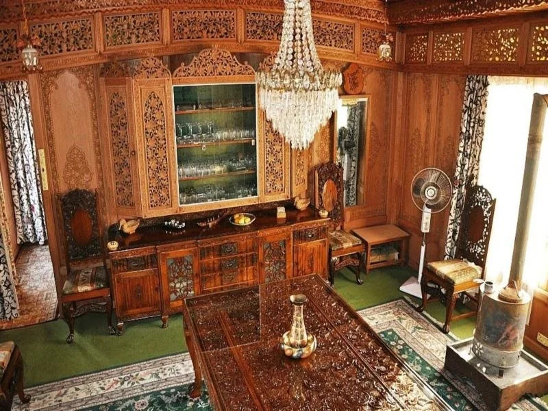 Kashmir Palace Group Of Houseboats