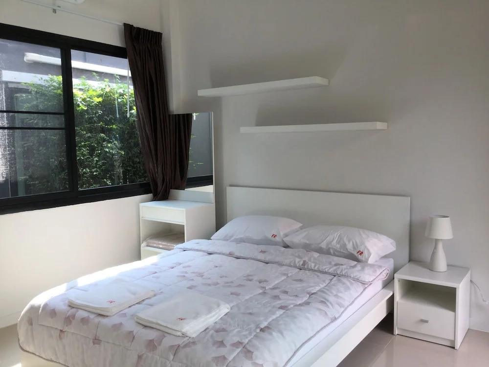 Grand Double Cottage with garden view full double bed