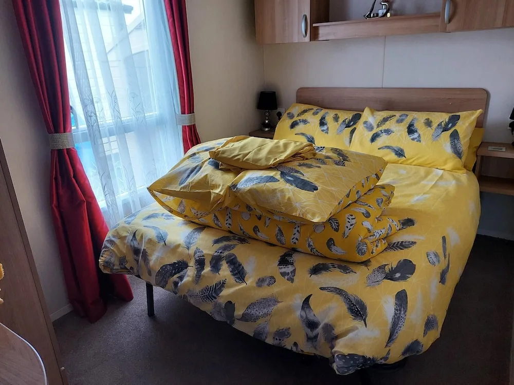 Cozy Coastal Retreat in Brean - фото 3