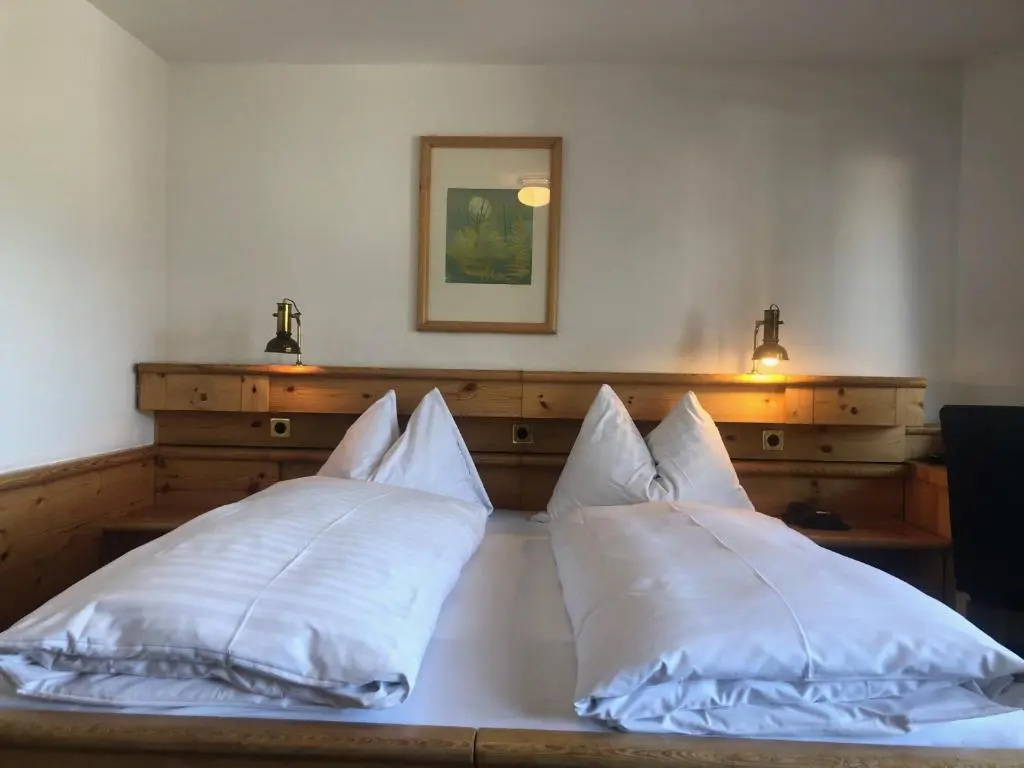Standard Double room with balcony (full double bed)