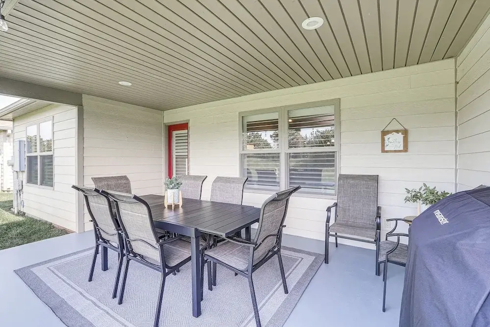 2 Mi to Main Street: Family Home in Winfield!