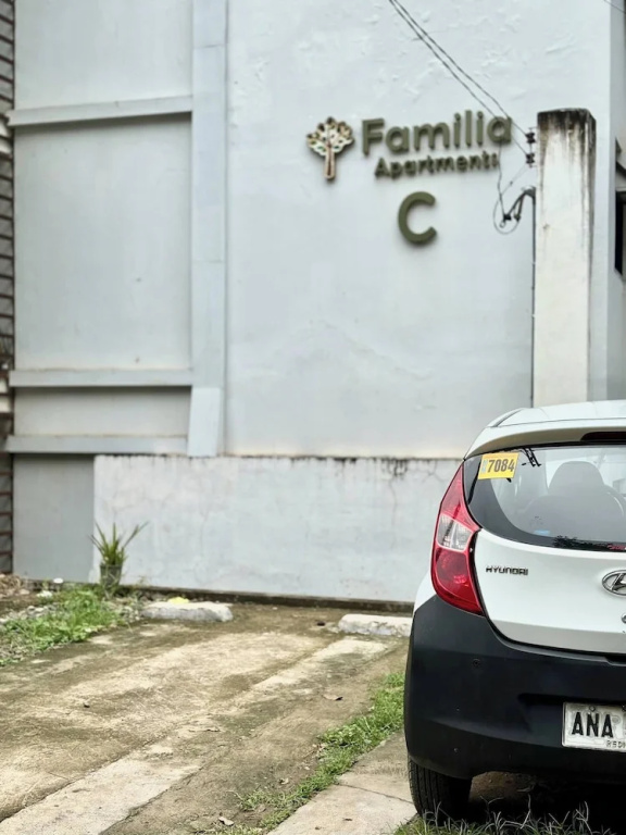 Budget Loft-type Condo in Uptown CDO