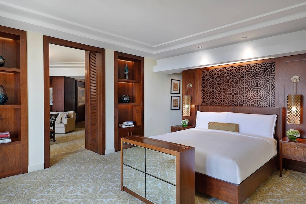 The Ritz-Carlton, Dubai