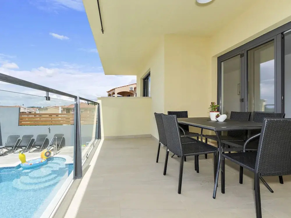 Отель Modern Apartment in Newly Built House with Pool And Seview, 150m From the Beach, фото 12