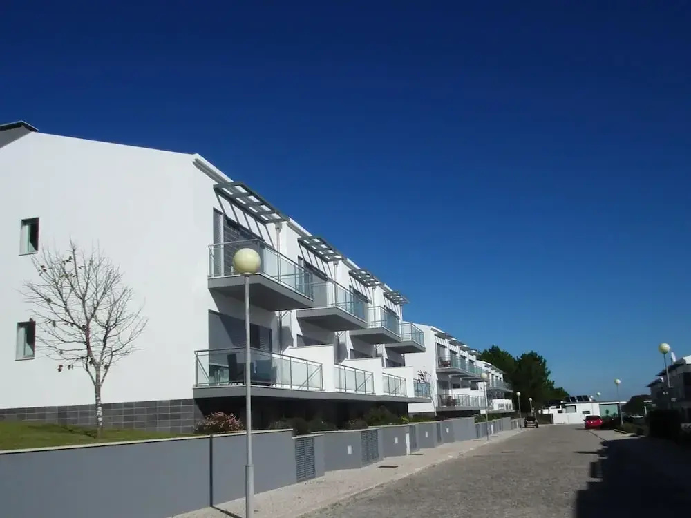 Attractive Villa in Salir Do Porto