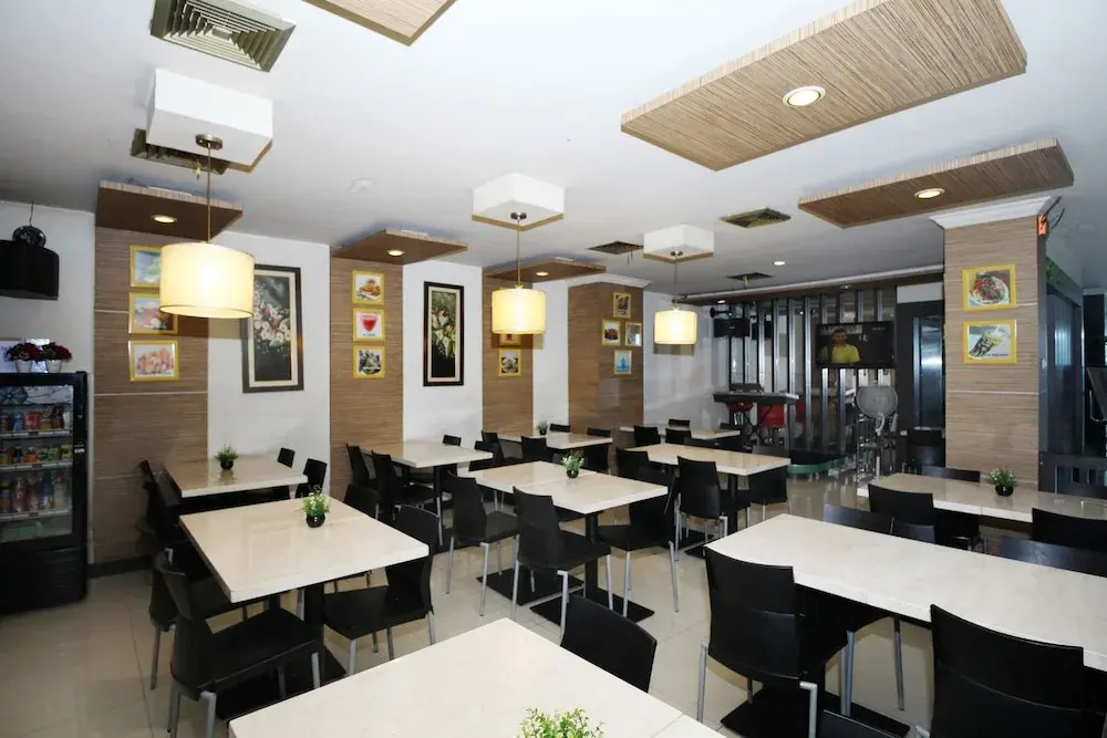 Food & Beverage