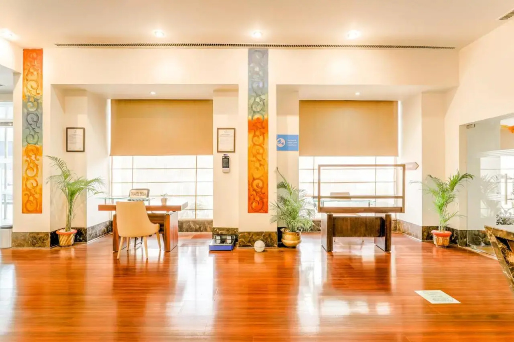 Lobby & Reception