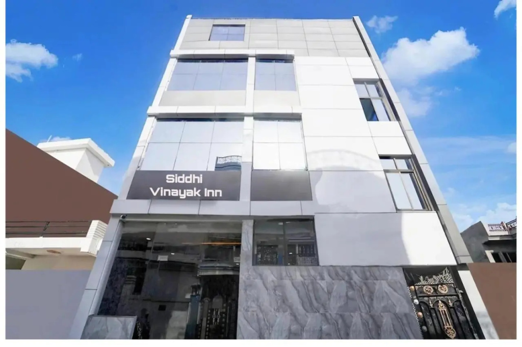 Siddhi vinayak inn