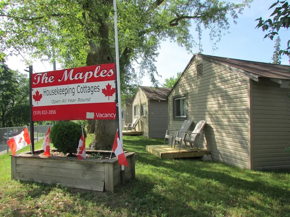 The Maples Cottages