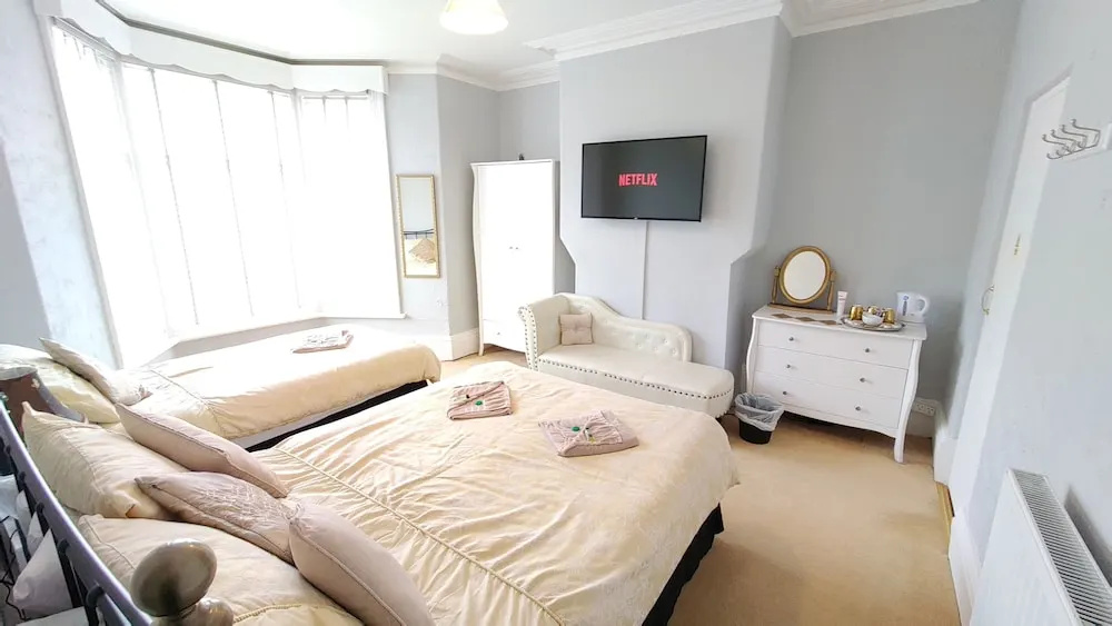 Standard Family room with partial sea view