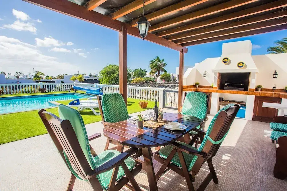 Beautiful 2 Bed Villa With Large Pool Casa Manana