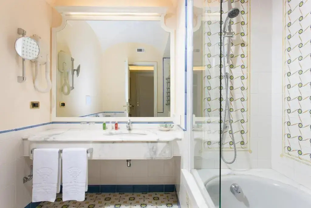 Grand Hotel Capodimonte - Chambres