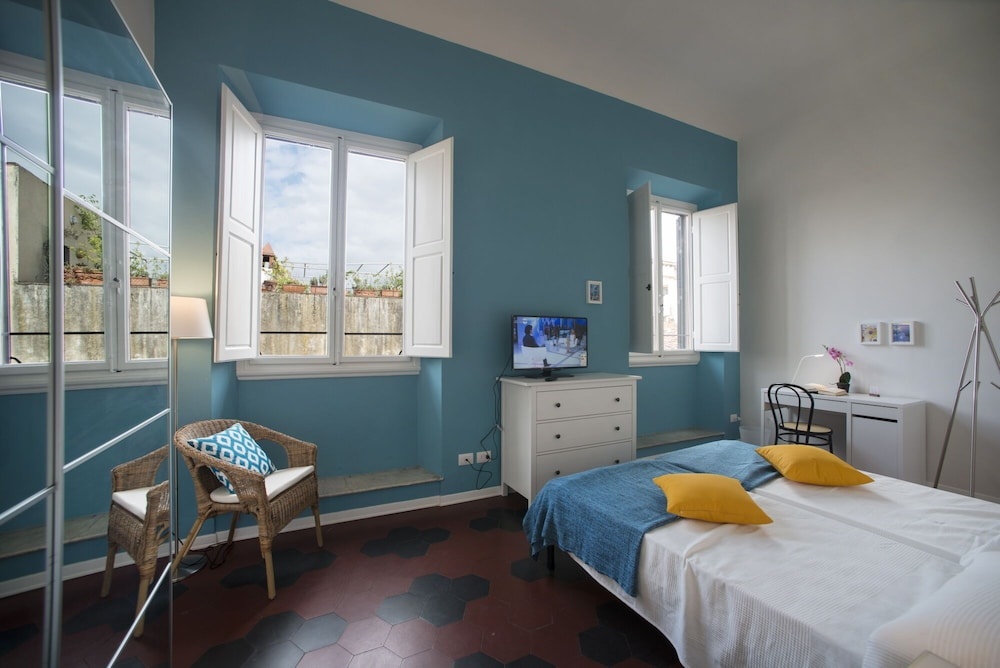 Florence Oasis — 5