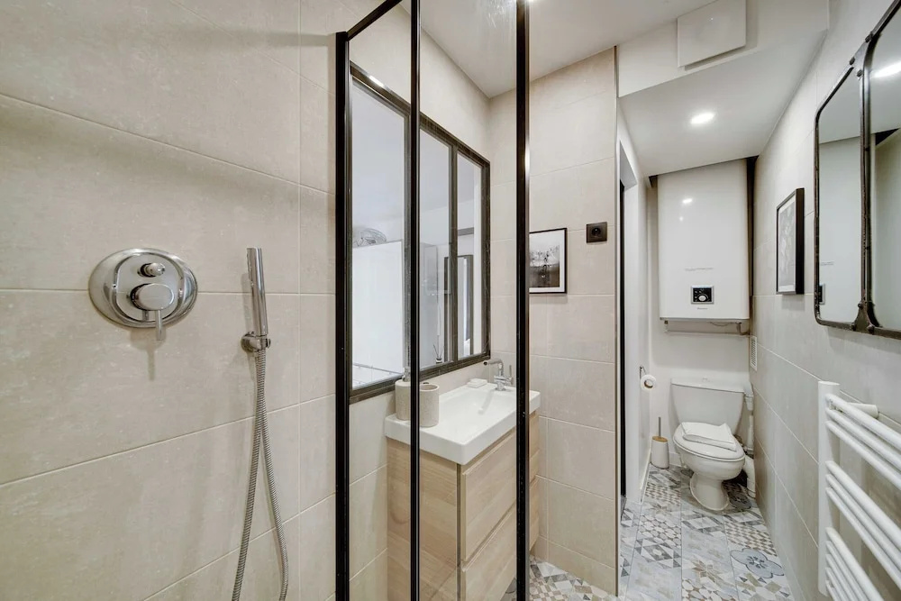 Afficher la photo 7 — Amazing Historical Parisien Apartment Next TO Louvre Area ! - 1
