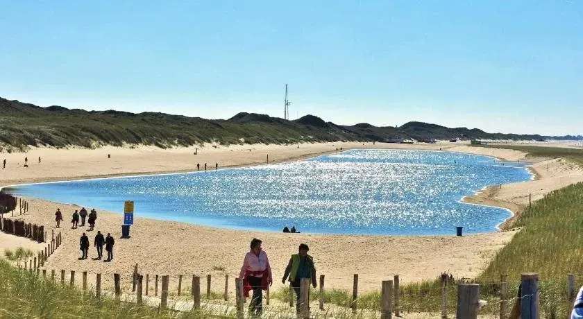 Beach & Waterfront