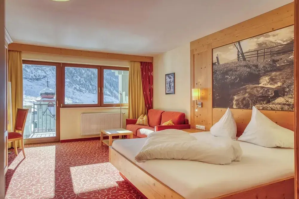 2 Bedrooms Family Suite with balcony and with mountain view