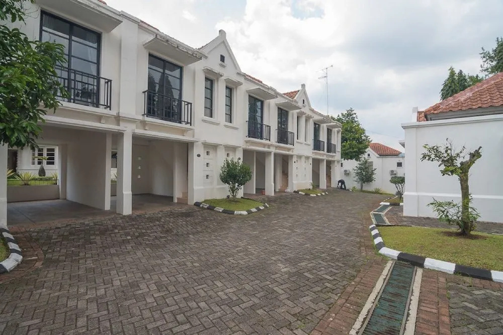 Reddoorz Plus Near Upi Setiabudi