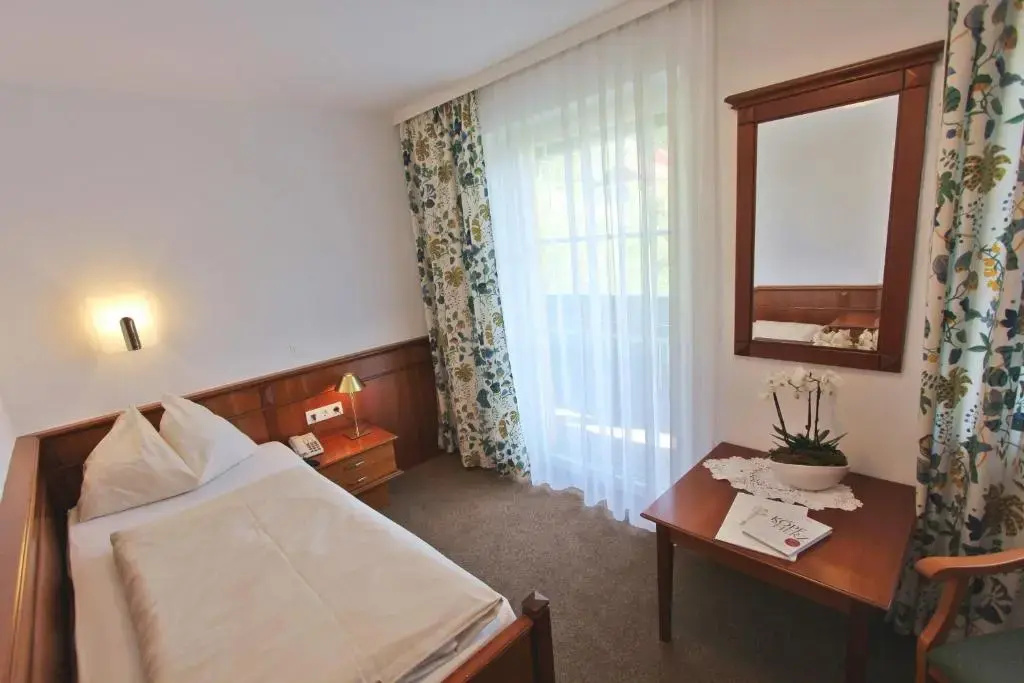 Landhotel Post Ebensee - Chambres