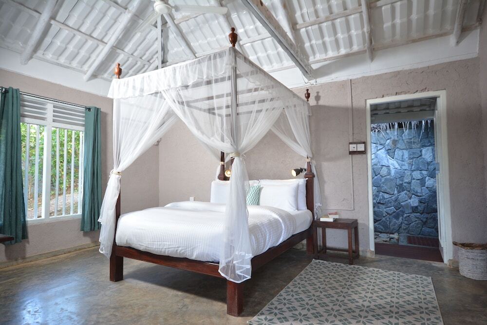 Kadolana Eco Village