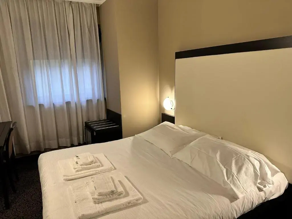 Superior Double room (full double bed)