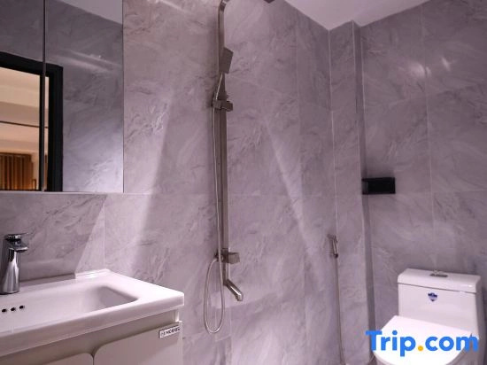 Elite Room Studio near D1 & Landmark 81 Saigon Roam Stay