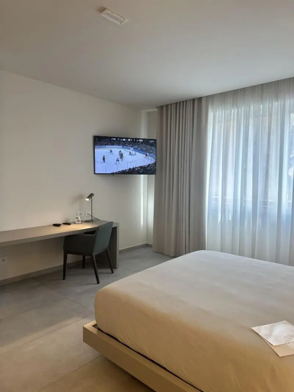 Al Suite — 4