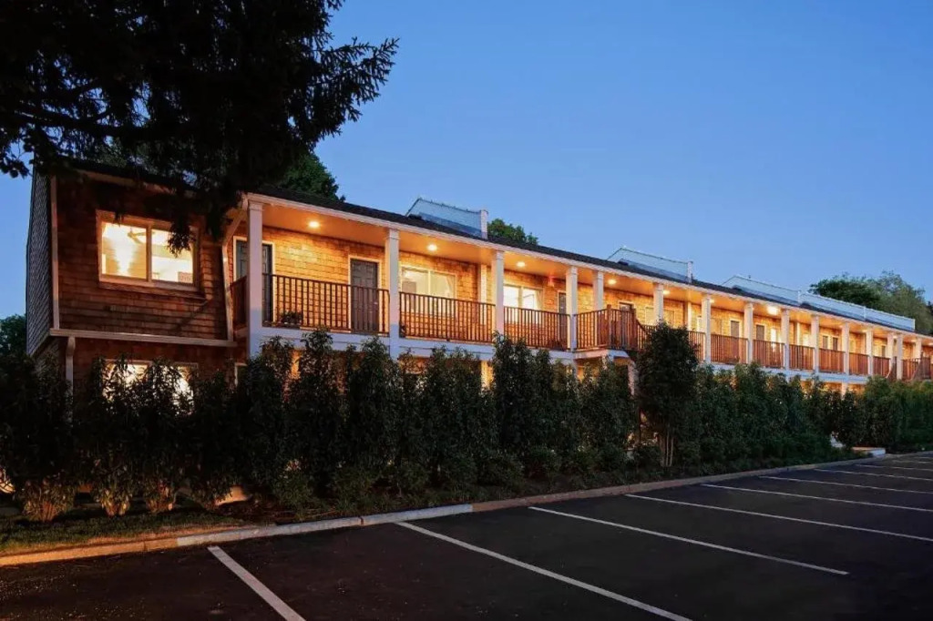 Journey East Hampton — фото