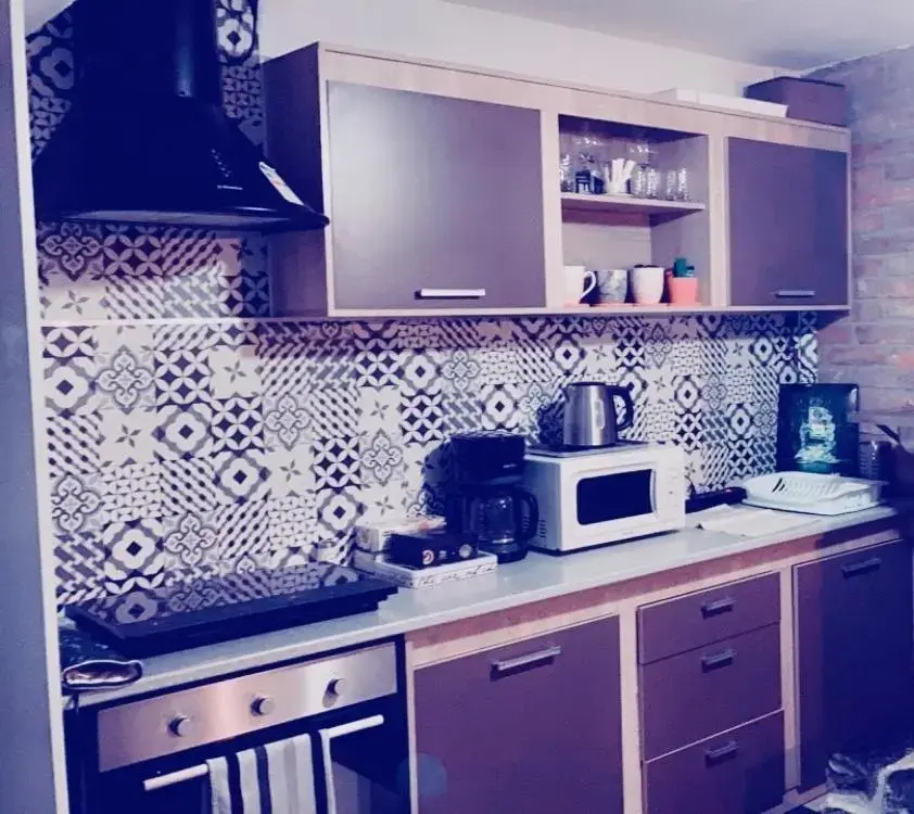 Food & Beverage