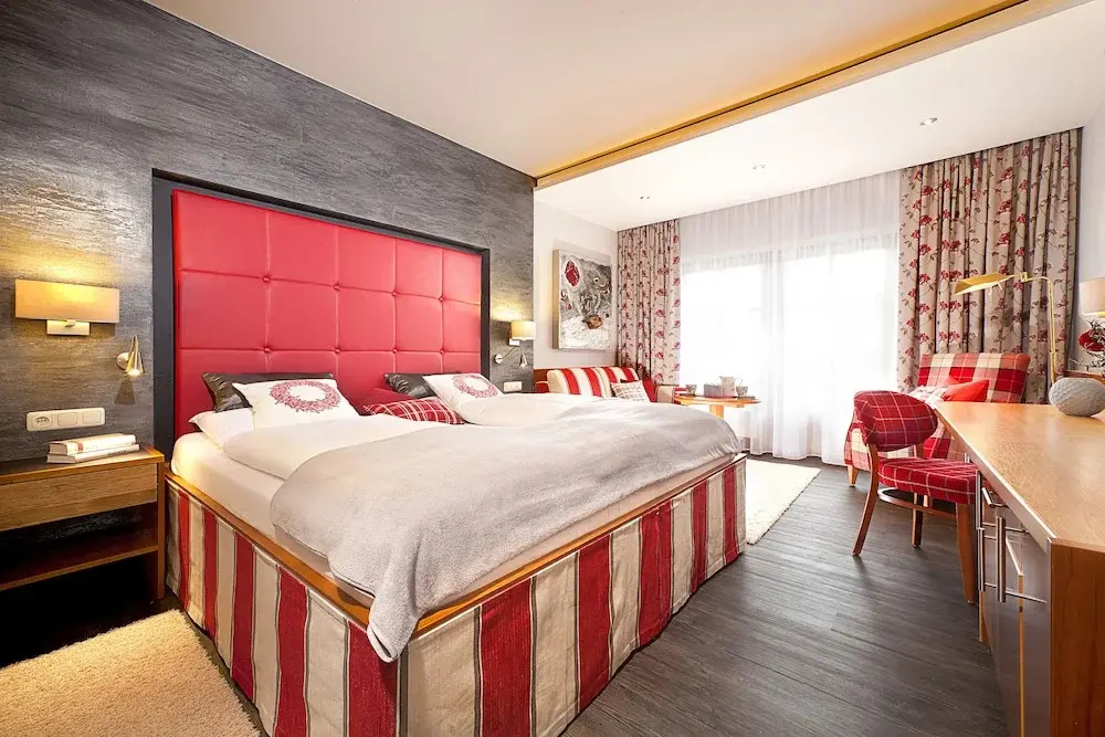 Superior Double room with balcony (full double bed)