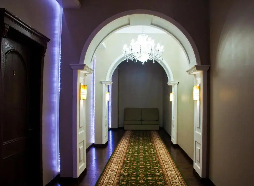 Lobby & Reception