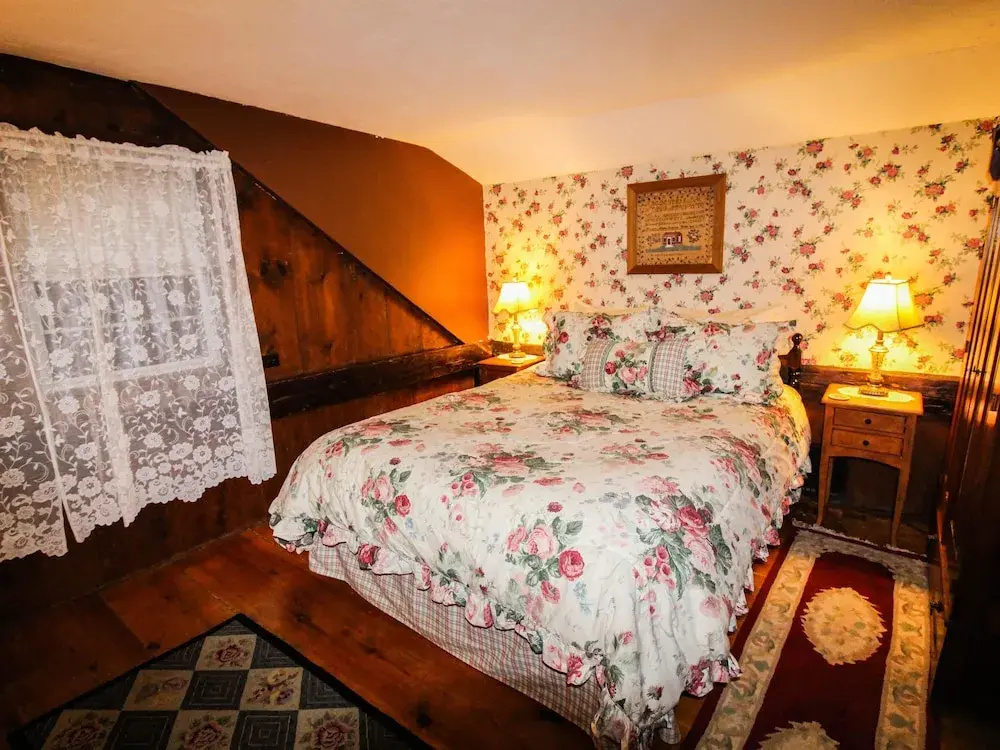 Standard Double room with garden view (full double bed)