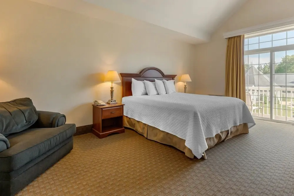 Luxury Double room with balcony (full double bed)