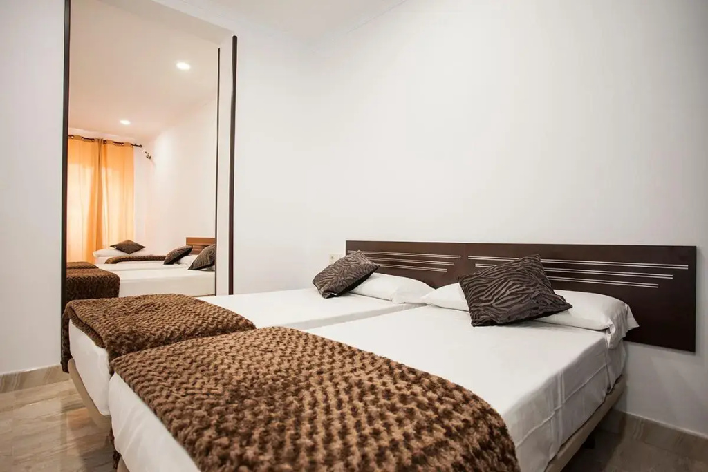 Standard Quintuple room