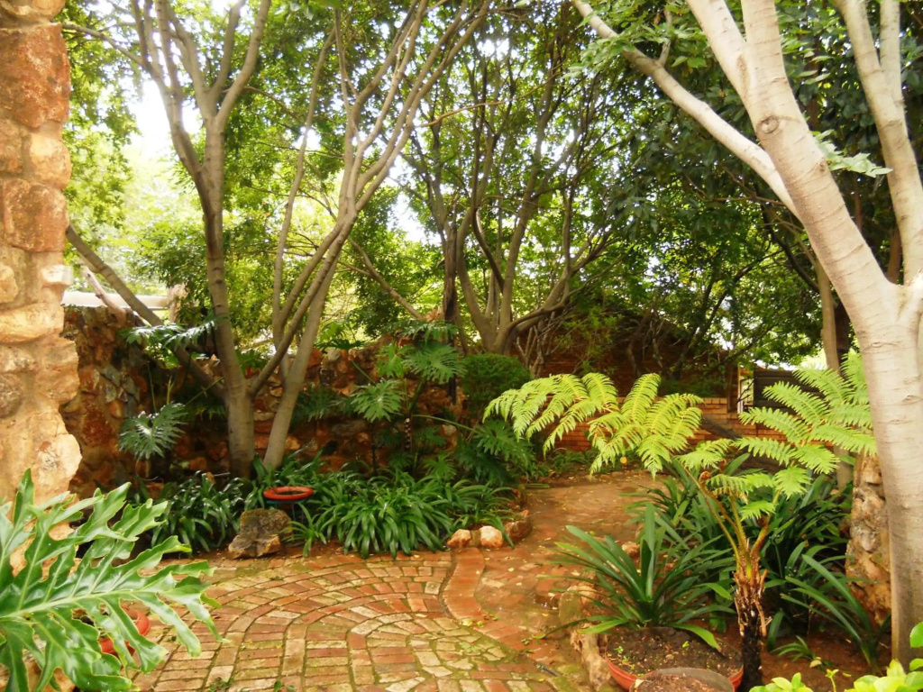 Centurion Guest House and Lodge