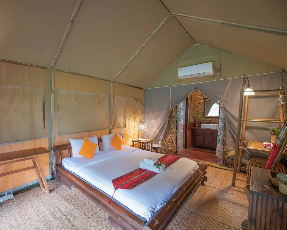 Standard room with view
