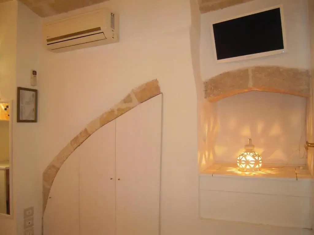 Standard Double Basement room (full double bed)