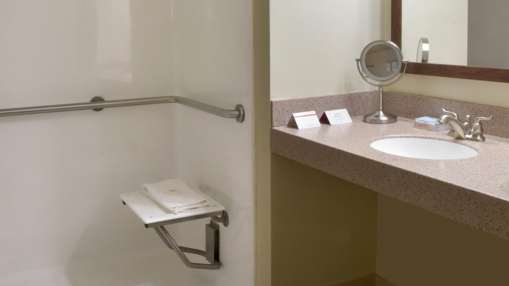 Crowne Plaza Cleveland Airport by IHG - Général