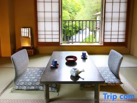 Meiji Onsen Ryokan - Chambres