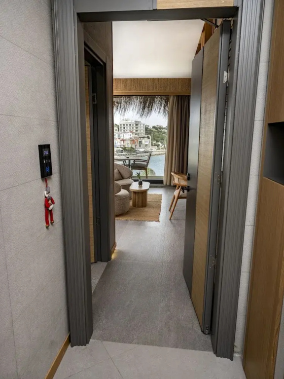 Superior Double room (full double bed)